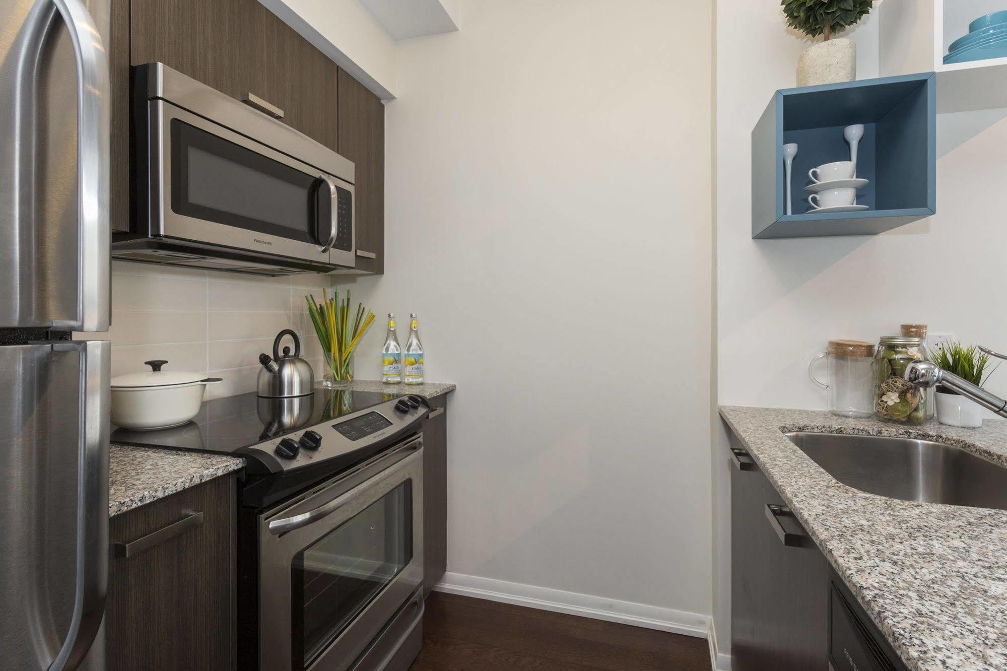 Luxury On Bay St. Toronto